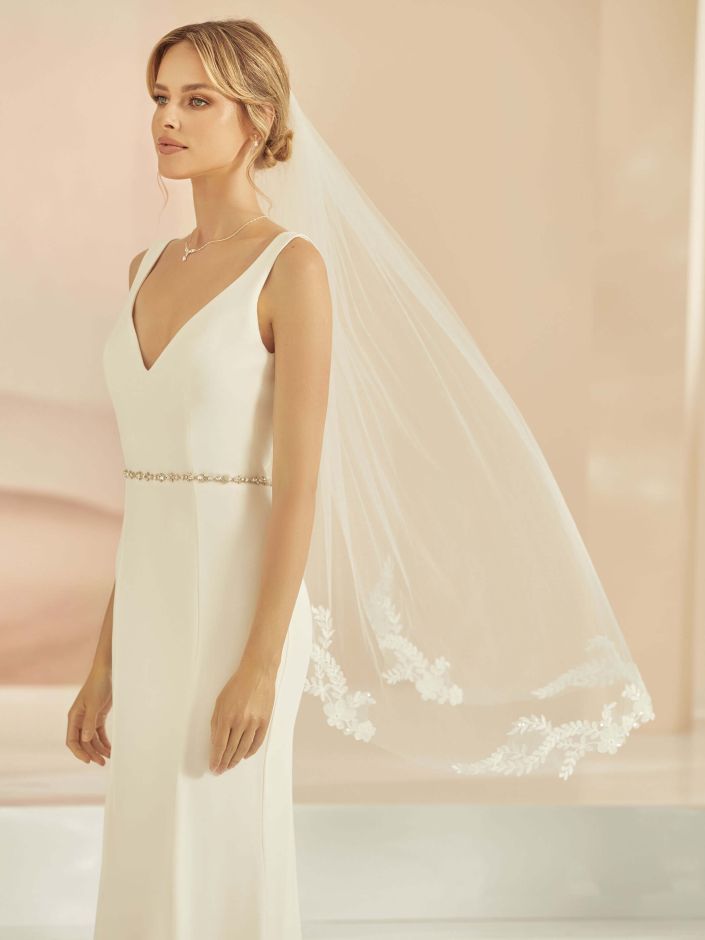 Brautschleier S418 mit Spitze & Schnittkante 110 cm White Emotions