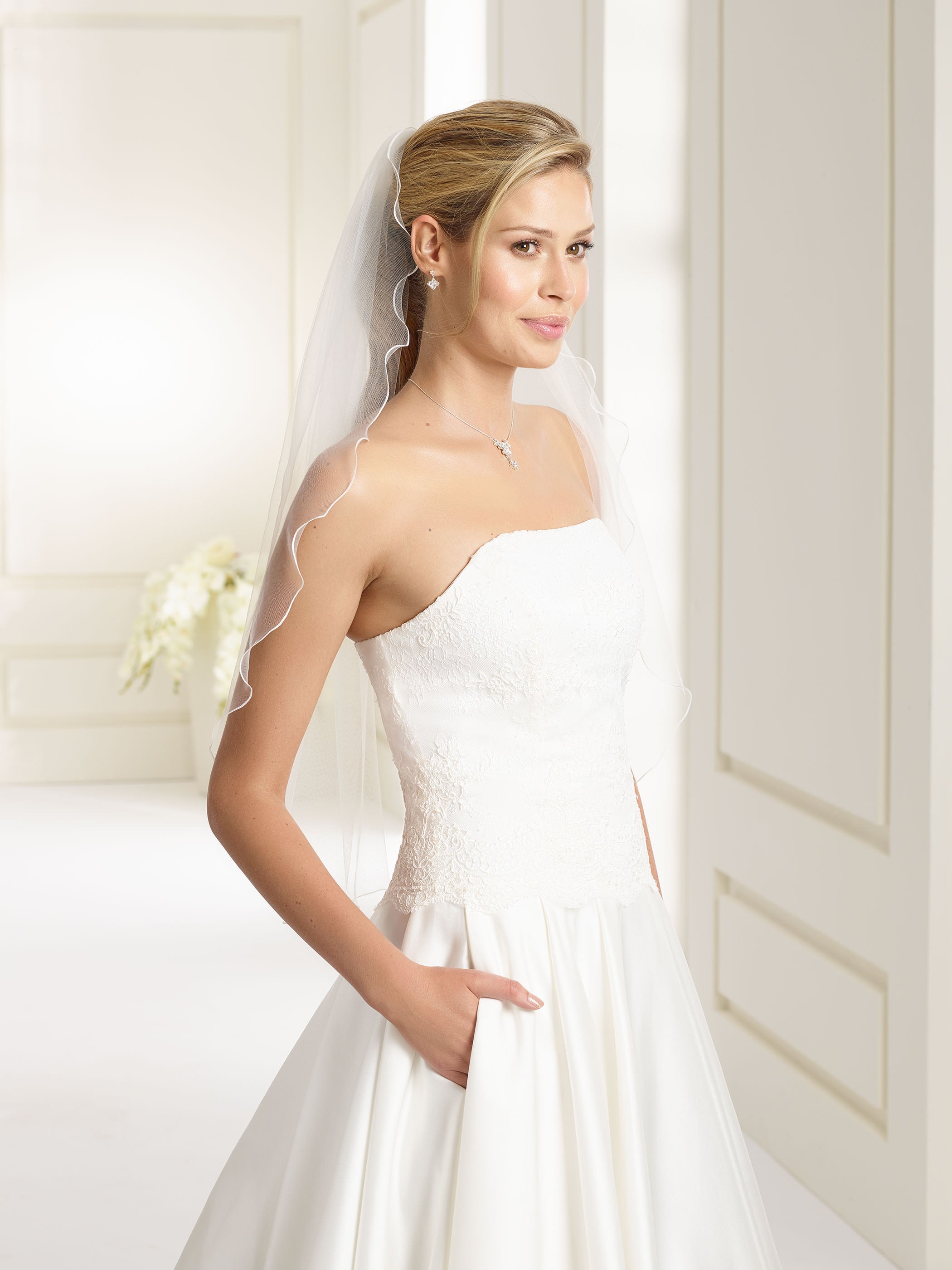 Bianco Evento Schleier S187 Kurbelkante - 80 cm White Emotions