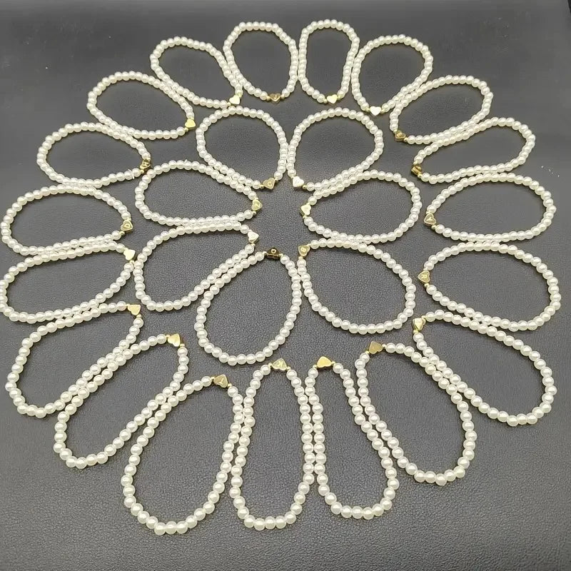 Perlenarmband mit Initialen