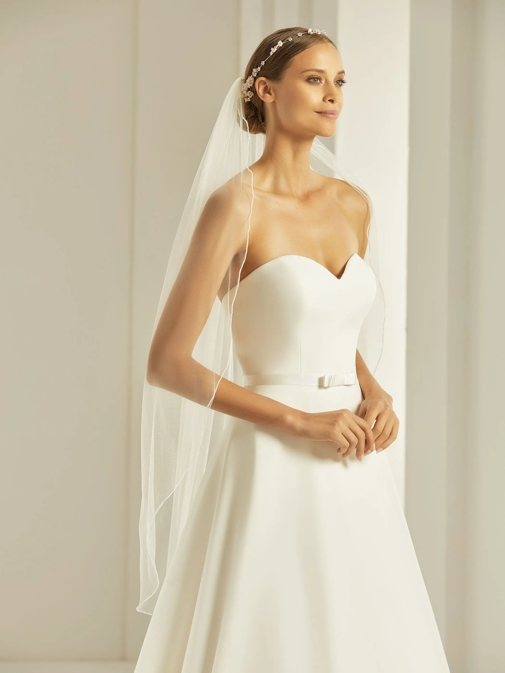 Bianco Evento Schleier S259 Glasperlenkante - 110 cm White Emotions