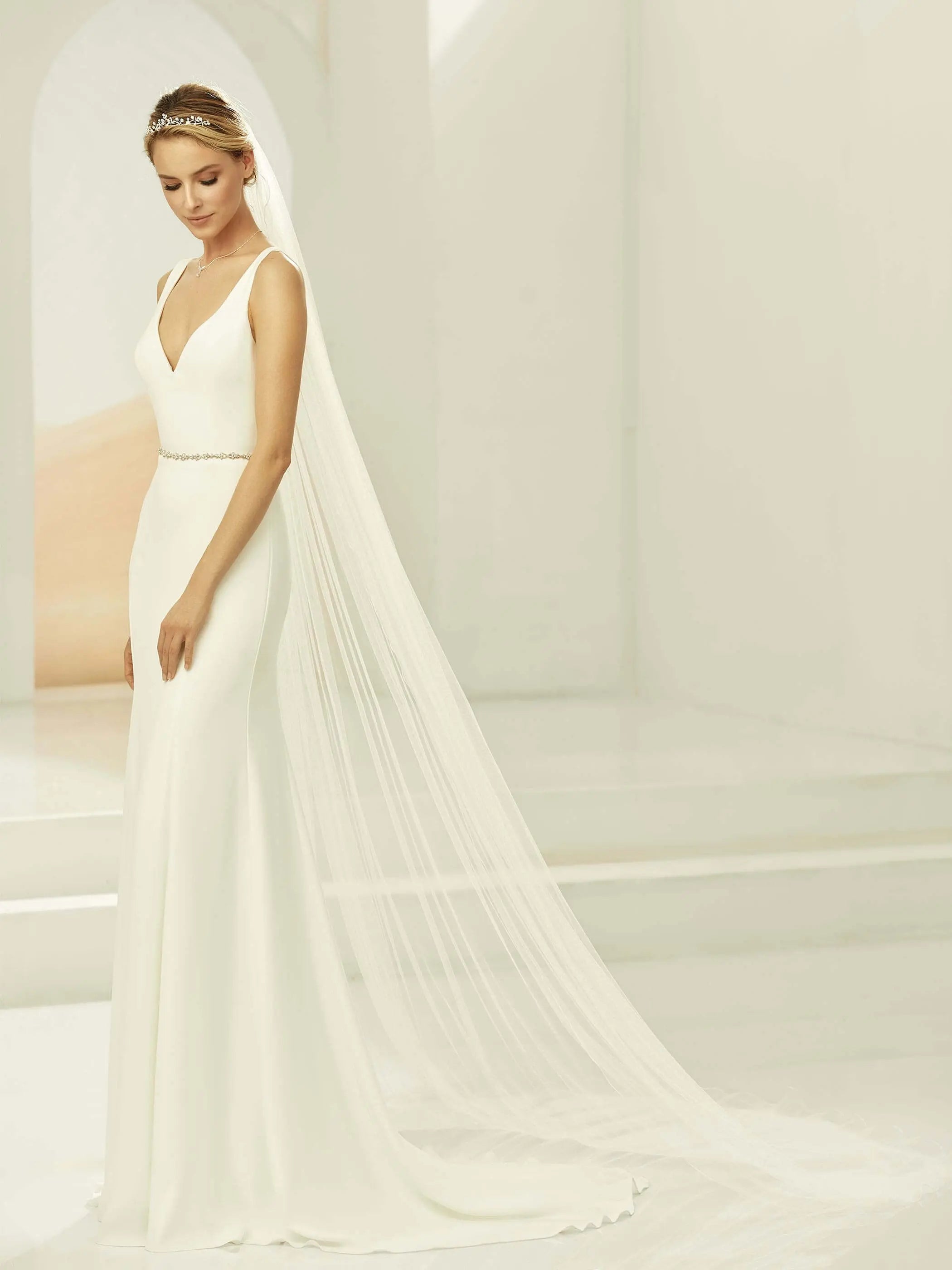 Bianco Evento Schleier S388 Kurbelkante - 250 cm White Emtotions